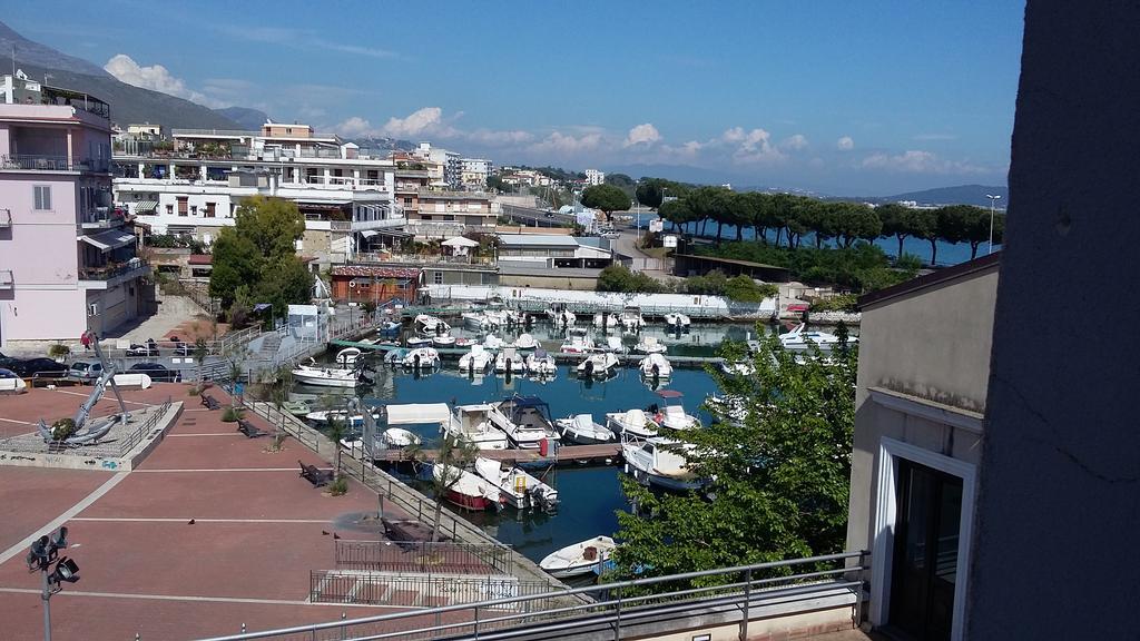 Casa Vacanze Torre Di Mola ฟอร์เมีย ภายนอก รูปภาพ