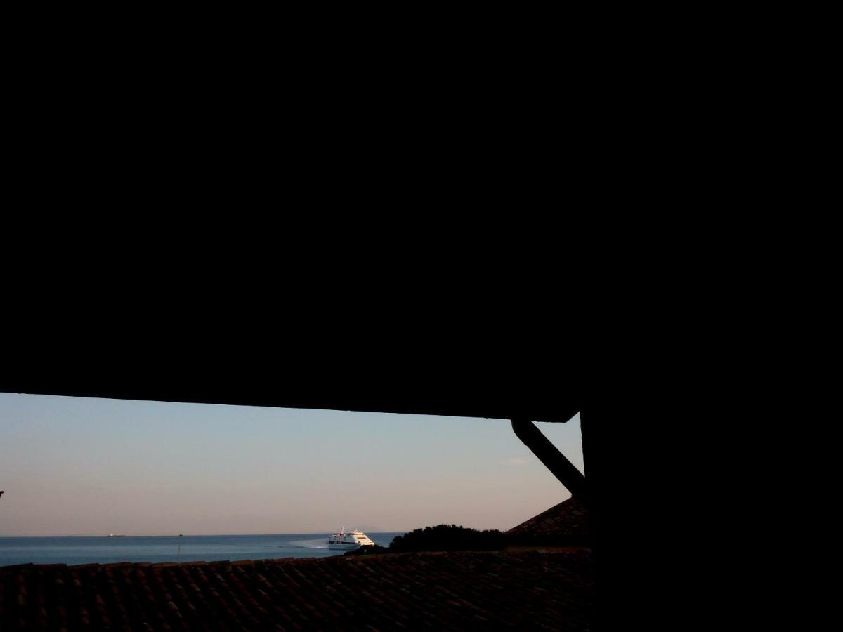 Casa Vacanze Torre Di Mola ฟอร์เมีย ภายนอก รูปภาพ